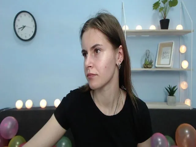 Live sex webcam photo for MollyTravis #252665637