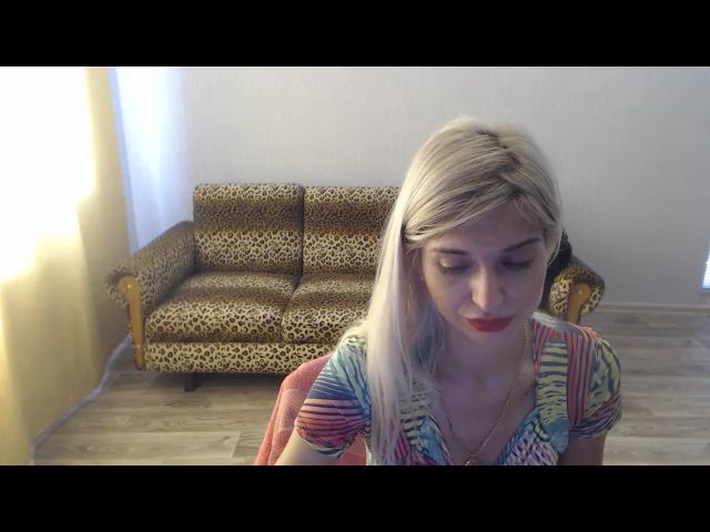 Live sex webcam photo for SexyBeatriice #265452370