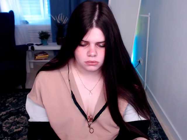 Live sex webcam photo for JoyOnee #245107212