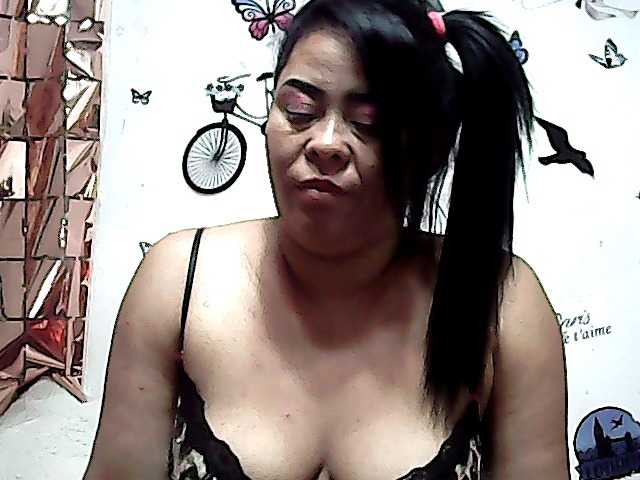 Live sex webcam photo for LOLAhot1 #251237303