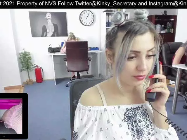 Live sex webcam photo for KinkyOffice #242722858
