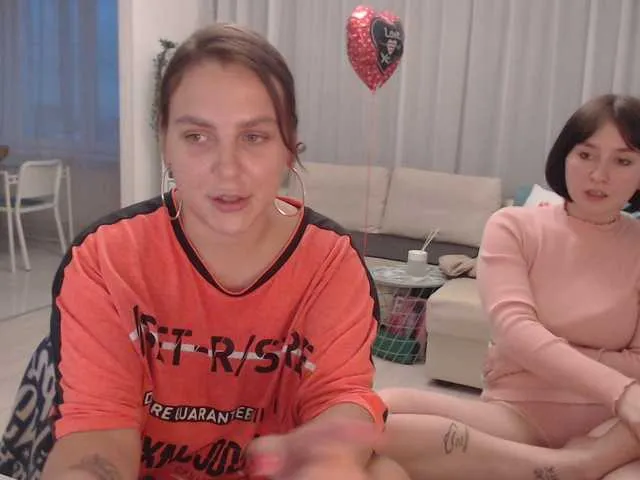 Live sex webcam photo for BugaGirls #241407604