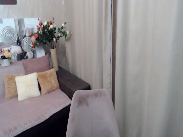 Live sex webcam photo for Anna_Banana91 #260801340