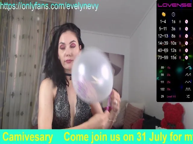 Live sex webcam photo for Evelynevi #261205025