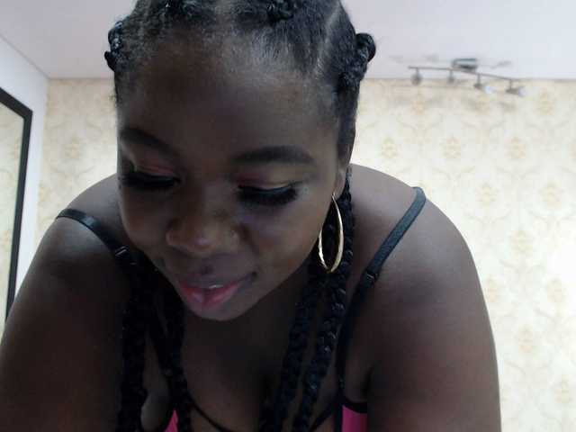 Live sex webcam photo for Amy-Forestt #242033156