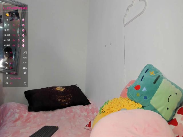 Live sex webcam photo for Cherrycute666 #256816104