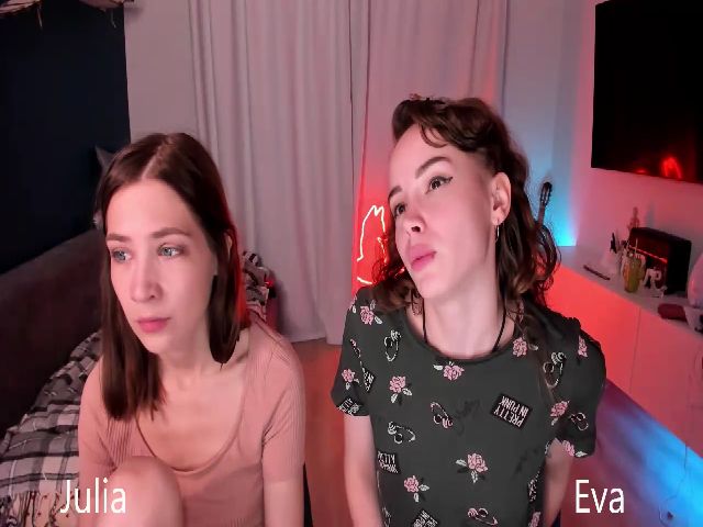 Live sex webcam photo for LesbianTails #260973067