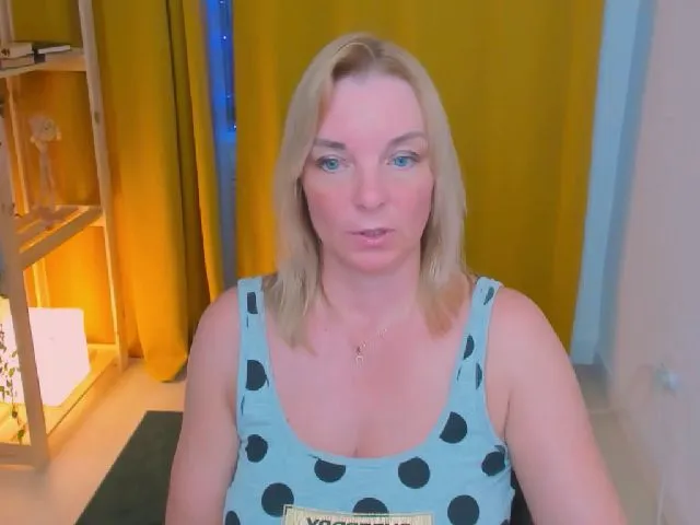 Live sex webcam photo for ReganLovely #259636860