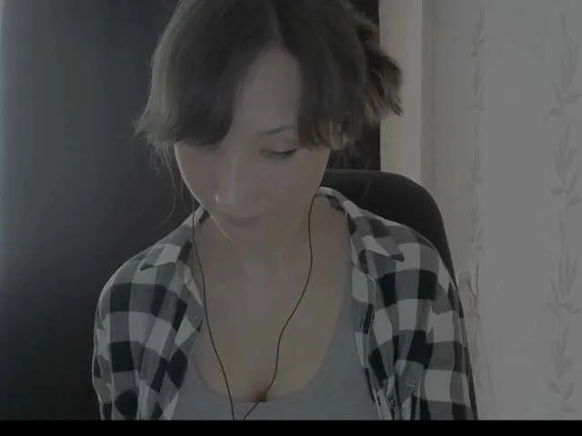 Live sex webcam photo for RenieCalm #243105151