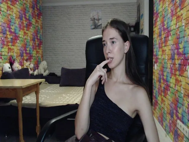 Live sex webcam photo for Kelly_Winter_ #263211059