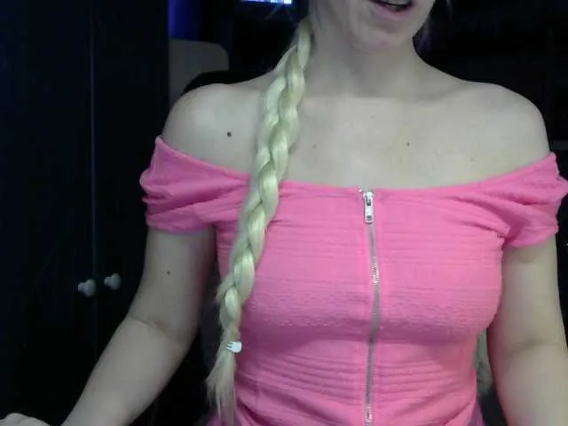 Live sex webcam photo for VIPGERL99 #246007319