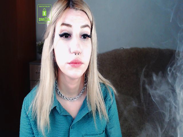 Live sex webcam photo for Alison_Moonli #253983892