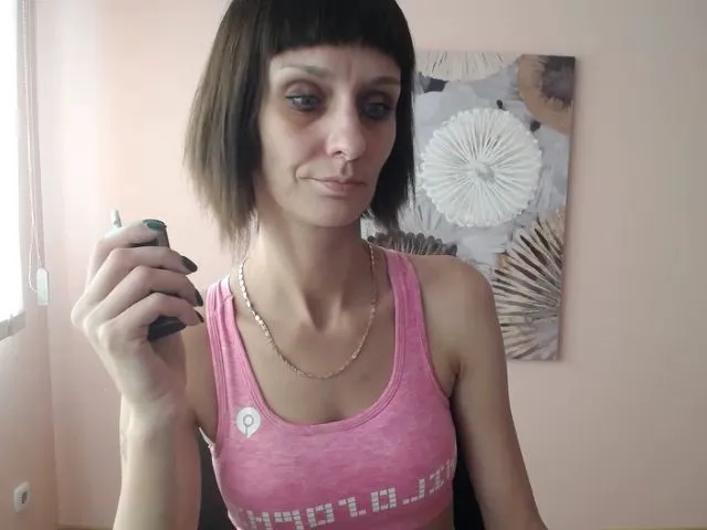 Live sex webcam photo for Abigail_i #262130718
