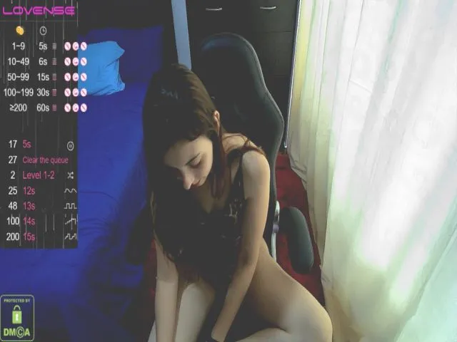 Live sex webcam photo for Lunadoll1 #255101656