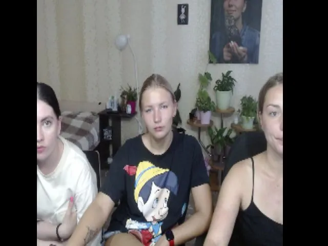 Live sex webcam photo for UrBlack_Kitty #254150225