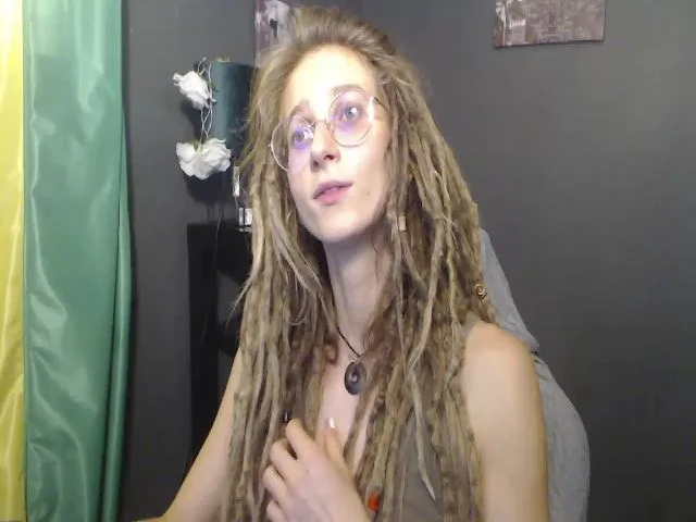 Live sex webcam photo for KINKYkeira #260006029