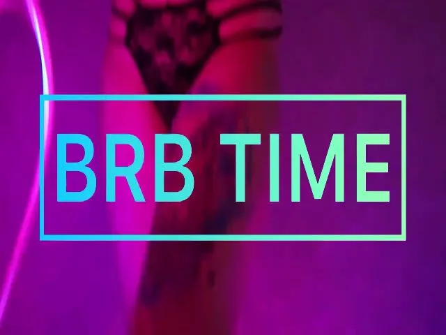 Live sex webcam photo for LisaMellow #264071683