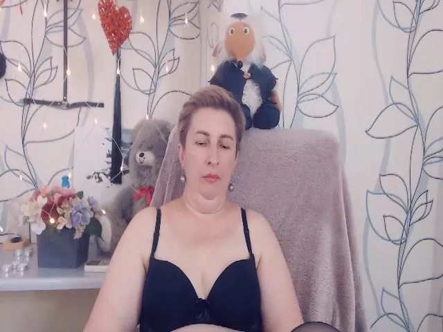 Live sex webcam photo for DepravedMadam #265435305