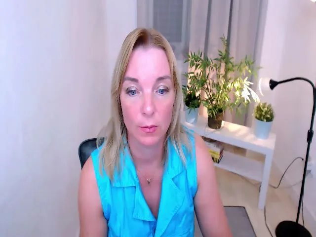 Live sex webcam photo for ReganLovely #258379720
