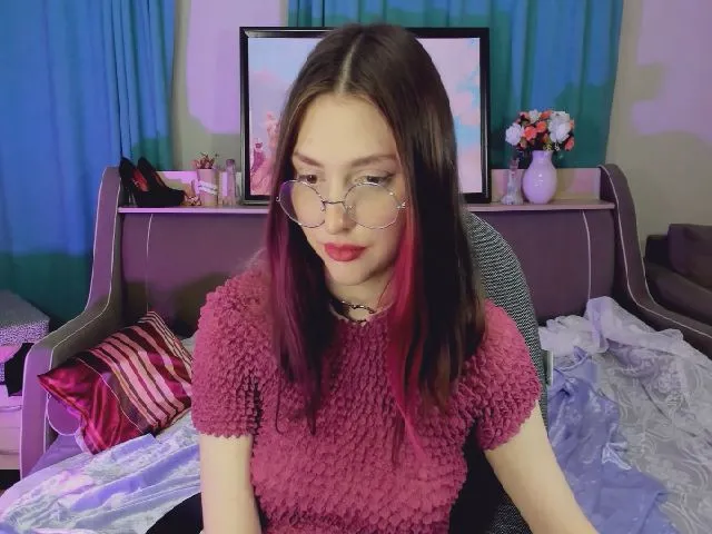 Live sex webcam photo for MadFrau #255749272