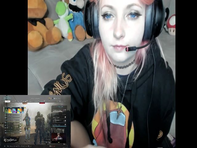 Live sex webcam photo for PrincessBluu #253586887