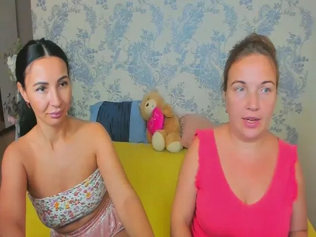 Live sex webcam photo for NikaRysa #260861659