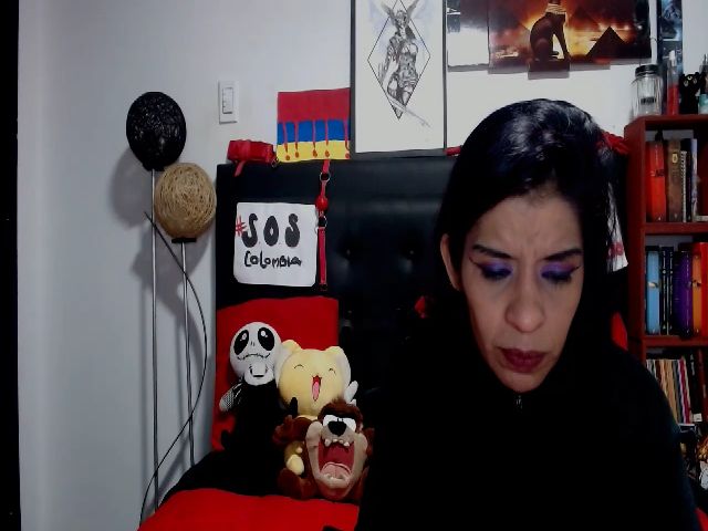 Live sex webcam photo for MilfKatty #252431376