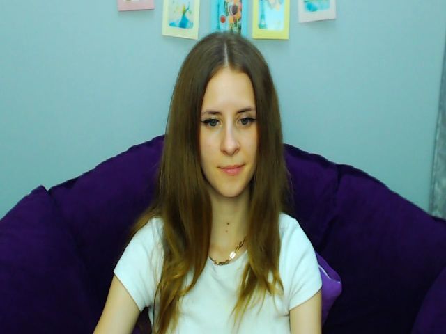 Live sex webcam photo for KristenKravit #253740242