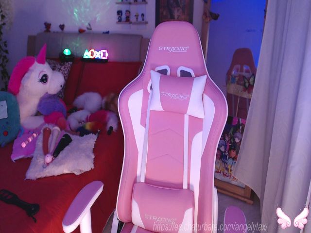 Live sex webcam photo for Angelytaxx #255772887