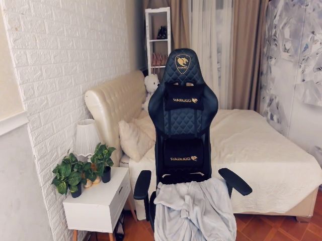 Live sex webcam photo for ArielAniston #258918864