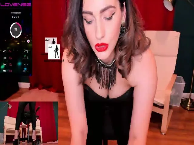 Live sex webcam photo for MistressAlpha #258885366
