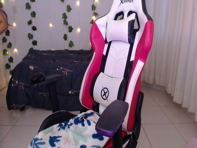 Live sex webcam photo for JorjaCat #260608706