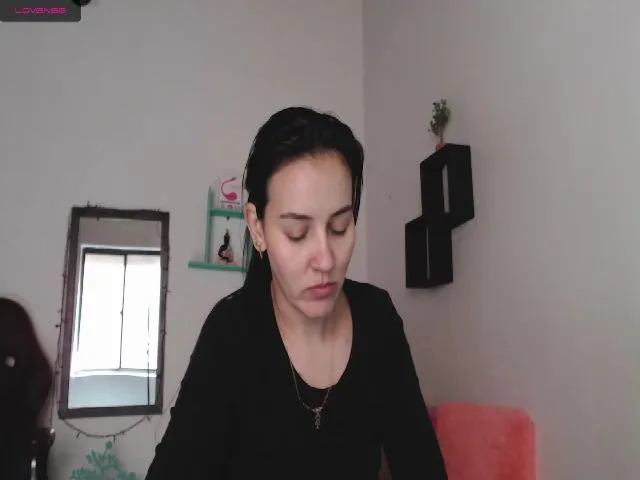 Live sex webcam photo for Lisa_Gerrard_ #252849644