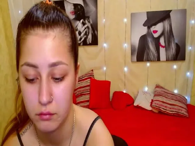 Live sex webcam photo for MsDream_ #255639863