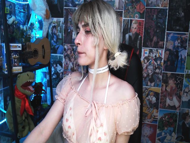 Live sex webcam photo for Manarose27 #259601801