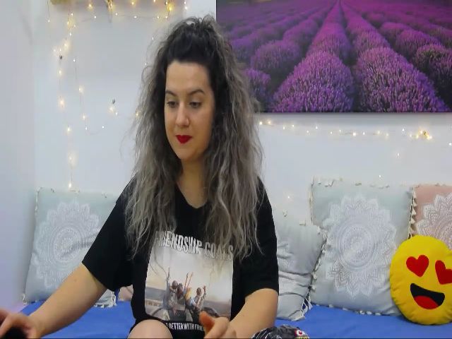 Live sex webcam photo for CurlyVibe #254600293