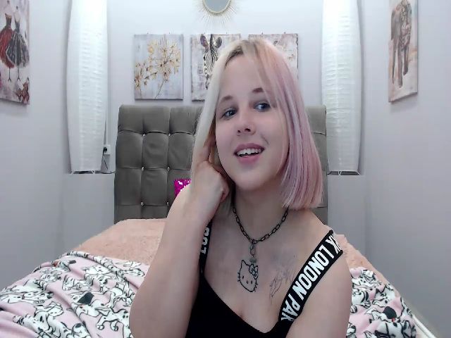 Live sex webcam photo for Helokit #256848533