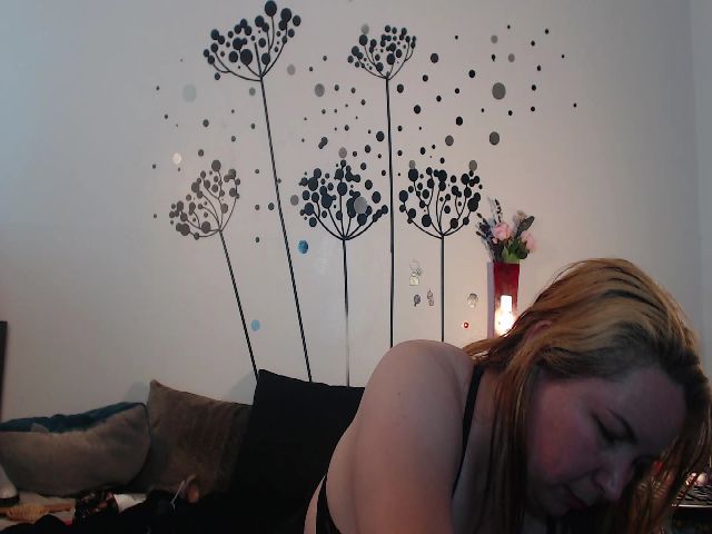 Live sex webcam photo for voluptuousDDD #259528480