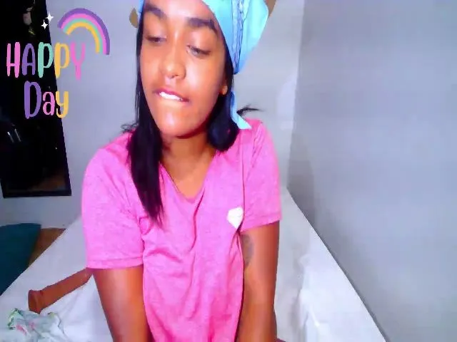 Live sex webcam photo for xxiomy_ #253083650