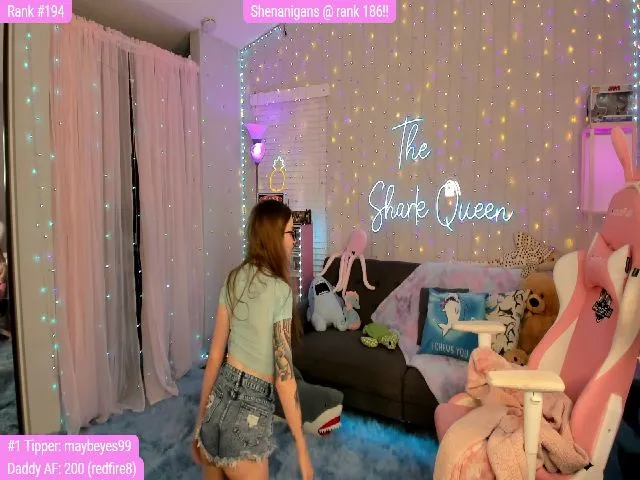 Live sex webcam photo for TheSharkQueen #256815427