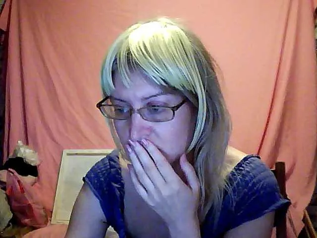 Live sex webcam photo for angelline #243206398