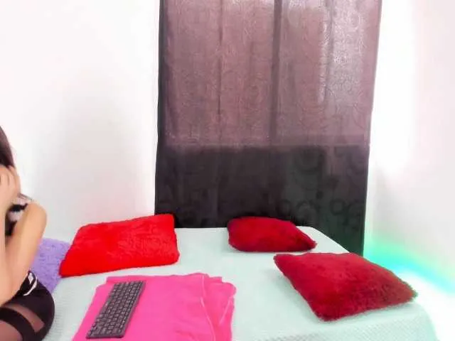 Live sex webcam photo for couplehorny21 #244057390