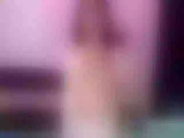 Live sex webcam photo for MaiiAngel #256603072