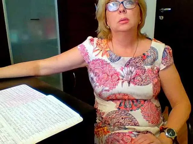 Live sex webcam photo for Luiziana111 #246777353