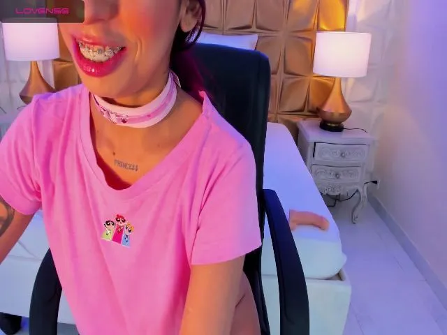 Live sex webcam photo for CandyLaw_ #263095994