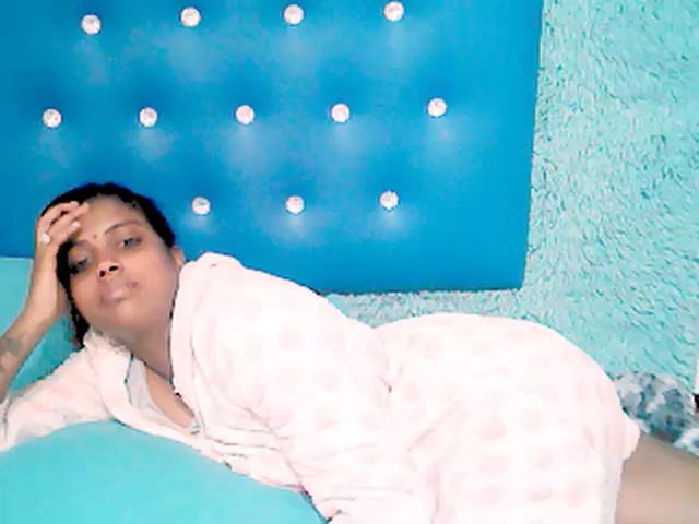 Live sex webcam photo for Indianpride #258396386