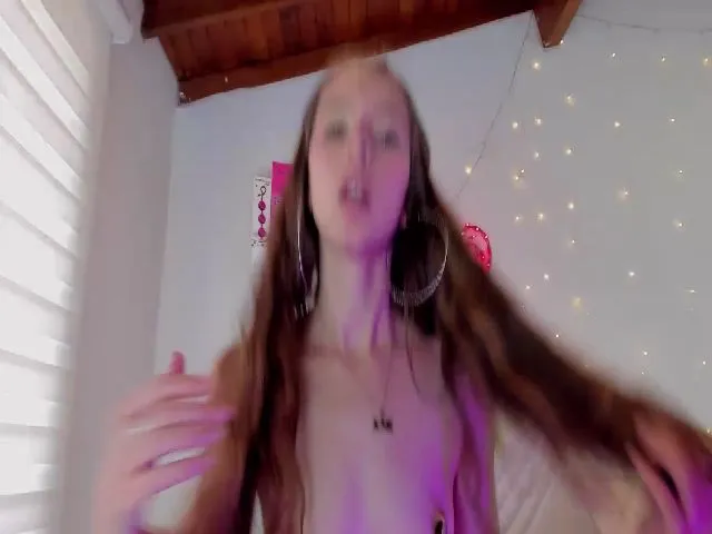 Live sex webcam photo for AlessaKitty #254852654