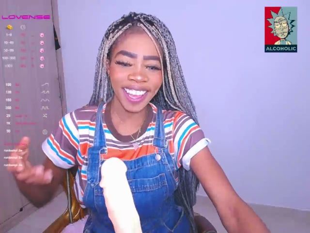 Live sex webcam photo for Aria_brown_ #252287566