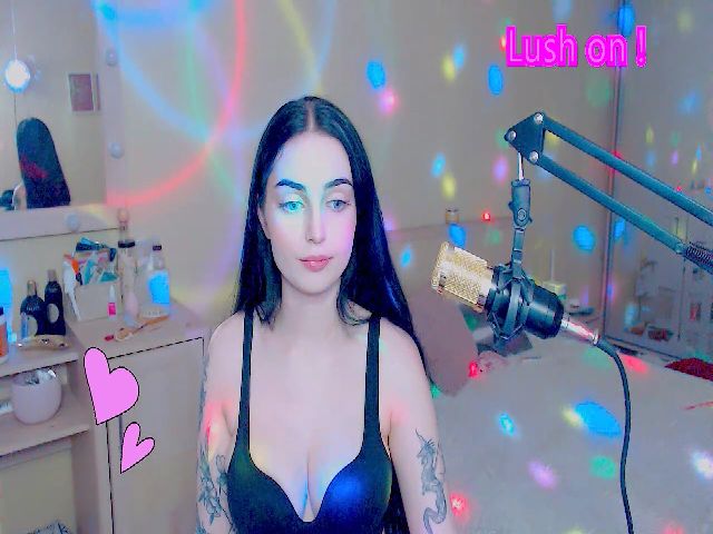 Live sex webcam photo for sunshinebabee #255498439