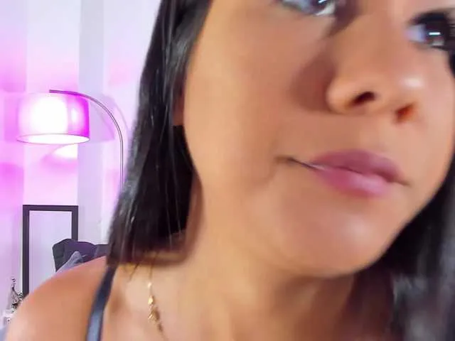 Live sex webcam photo for Malliajikz #241215731